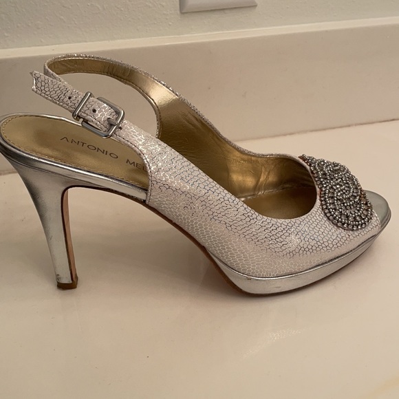 Shoes - Picture 3 of 4